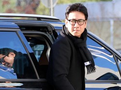 Pemakaman Lee Sun Kyun Hanya Dihadiri Keluarga dan Kerabat Terdekat