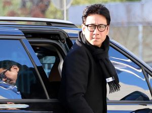 Lee Sun Kyun Sempat Tulis Surat Wasiat Sebelum Ditemukan Meninggal Dunia Lee Sun Kyun Sempat Tulis Surat Wasiat Sebelum Ditemukan Meninggal Dunia