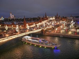 Terangnya Kota Moskow Saat Bersiap Merayakan Tahun Baru