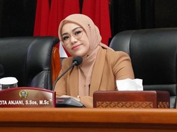 Pajak Kendaraan DKI Bakal Naik, Zita Anjani Ajak Gunakan Transportasi Umum