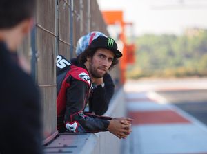 Alex Rins Optimistis Yamaha Mampu Bersaing di 2024 Alex Rins Optimistis Yamaha Mampu Bersaing di 2024