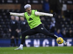 Liverpool Krisis Bek Kiri, Incar Pemain Fulham Ini