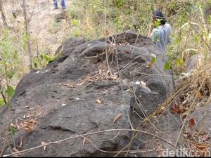 Batu Kenong Probolinggo Sering Jadi Tempat Bertapa dan Mencari Benda Gaib Batu Kenong Probolinggo Sering Jadi Tempat Bertapa dan Mencari Benda Gaib
