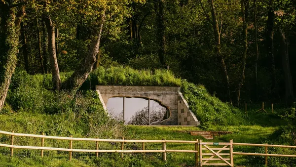 Potret Bunker Bekas Perang Dunia II yang Disulap Jadi Rumah Liburan