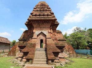 Mengenal Candi Dermo, Lokasi dan Harga Tiket Masuk Mengenal Candi Dermo, Lokasi dan Harga Tiket Masuk