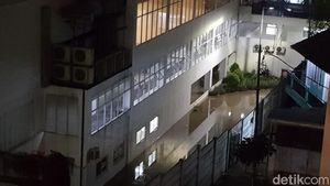 Foto Terkini Banjir Masih Rendam Apartemen di Cisauk Tangerang