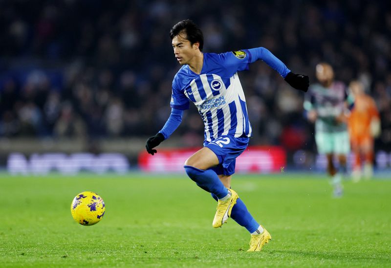 Soccer Football - Premier League - Brighton & Hove Albion v Brentford - The American Express Community Stadium, Brighton, Britain - December 6, 2023 Brighton & Hove Albion's Kaoru Mitoma in action REUTERS/Ian Walton NO USE WITH UNAUTHORIZED AUDIO, VIDEO, DATA, FIXTURE LISTS, CLUB/LEAGUE LOGOS OR 'LIVE' SERVICES. ONLINE IN-MATCH USE LIMITED TO 45 IMAGES, NO VIDEO EMULATION. NO USE IN BETTING, GAMES OR SINGLE CLUB/LEAGUE/PLAYER PUBLICATIONS.
