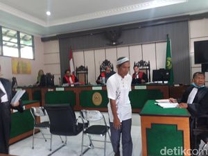 Sopir Truk Trailer Terdakwa Laka Maut di Tol Boyolali Divonis 3,5 Tahun Bui Sopir Truk Trailer Terdakwa Laka Maut di Tol Boyolali Divonis 3,5 Tahun Bui