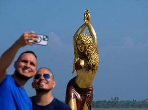Penghormatan Warga Kolombia untuk Shakira Penghormatan Warga Kolombia untuk Shakira