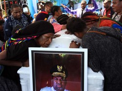 Jenazah Lukas Enembe Dimakamkan Siang Ini