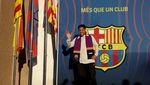 Potret Vitor Roque Resmi Diperkenalkan Sebagai Pemain Baru Barcelona
