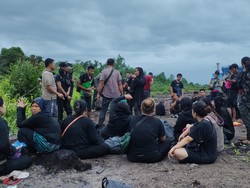 TNI AL Tangkap 36 PMI Ilegal di Dumai