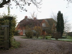 Mengintip Rumah Masa Kecil Kate Middleton