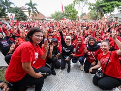 Siti Atikoh Kenalkan Program Ganjar-Mahfud ke Emak-emak di Magelang