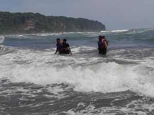 Ini Identitas 2 Wisatawan Tewas Terseret Ombak Parangtritis, Ada Warga Belgia Ini Identitas 2 Wisatawan Tewas Terseret Ombak Parangtritis, Ada Warga Belgia