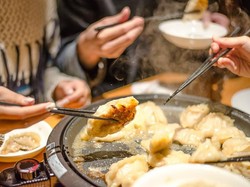 Restoran Ini Terang-terangan Kasih Harga Lebih Mahal Buat Turis