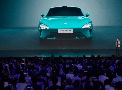 Wujud Mobil Listrik Pertama Xiaomi yang Resmi Diluncurkan