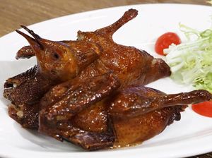 Burung Diolah Jadi Hidangan Lezat, Apakah Halal Dikonsumsi Muslim? Burung Diolah Jadi Hidangan Lezat, Apakah Halal Dikonsumsi Muslim?