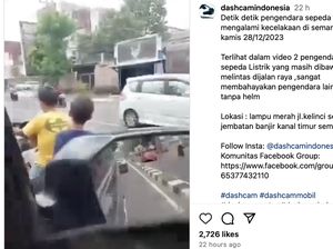 Viral Bocah Naik Sepeda Listrik di Jalan Raya, Endingnya Kecelakaan Viral Bocah Naik Sepeda Listrik di Jalan Raya, Endingnya Kecelakaan