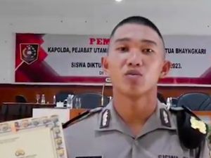 Lulusan Terbaik SPN Polda Sumsel Budi Satria Ingin Banggakan Mendiang Orang Tua