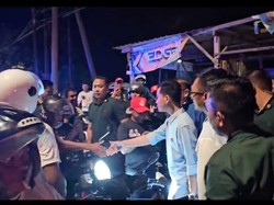 Momen Gibran Disambut Ribuan Relawan Bermotor di NTT