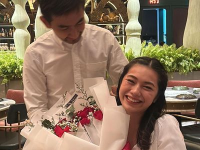 5 Potret Kebahagiaan Claudy Putri Dilamar Pacar