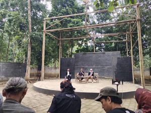 Pelaku Seni Budaya Lebak Minta Pemda Lebih Peduli Isu Kebudayaan Pelaku Seni Budaya Lebak Minta Pemda Lebih Peduli Isu Kebudayaan