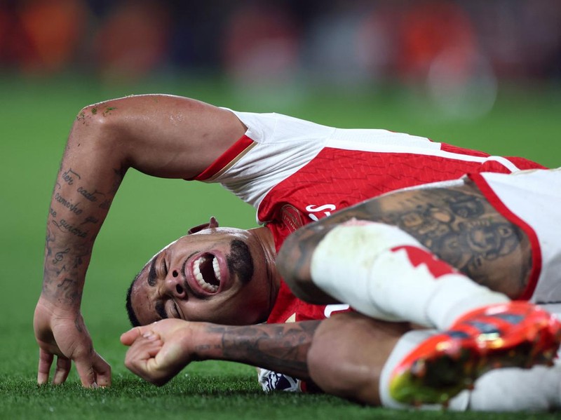 Soccer Football - Premier League - Arsenal v West Ham United - Emirates Stadium, London, Britain - December 28, 2023  Arsenal's Gabriel Jesus reacts REUTERS/Isabel Infantes NO USE WITH UNAUTHORIZED AUDIO, VIDEO, DATA, FIXTURE LISTS, CLUB/LEAGUE LOGOS OR 'LIVE' SERVICES. ONLINE IN-MATCH USE LIMITED TO 45 IMAGES, NO VIDEO EMULATION. NO USE IN BETTING, GAMES OR SINGLE CLUB/LEAGUE/PLAYER PUBLICATIONS.