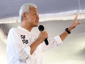 Ganjar soal Surat Suara di Taipei: Agak Lucu, Kurang Cermat Itu Ganjar soal Surat Suara di Taipei: Agak Lucu, Kurang Cermat Itu