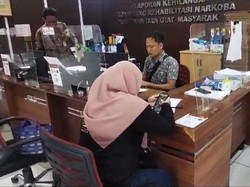 Hasanah Dikeroyok Pegawai Konter HP Toko Sebelah, Wajah Penuh Luka