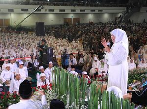 Ngalap Berkah, Khofifah Senang 20.000 Warga Jatim Ikut Berselawat