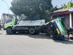 Truk Tabrak Mundur 3 Kendaraan di Ciawi Bogor gara-gara Rem Rusak