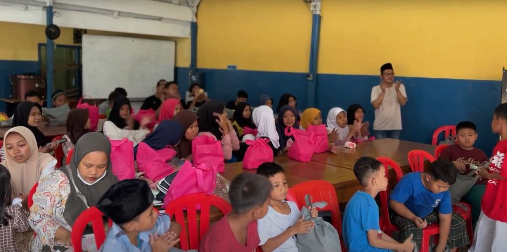 Kegiatan charity One Piece Hair Studio