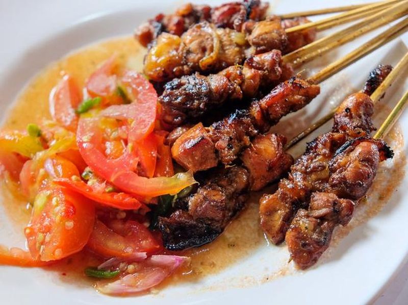 Maknyus! Mampir Tegal, Jangan Lupa Makan Sate Tegal Legendaris Paling Enak Ini