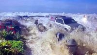 Air Pasang Menyapu Pantai Ventura di California