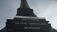 Potret Menara Eiffel Ditutup yang Bikin Wisatawan Kecewa