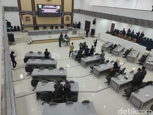Langkah DPRD dan Pemkab Cianjur Genjot Pajak untuk Infrastruktur