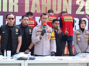 Komplotan Pengganjal ATM di Ponorogo Tertangkap, Korban Rugi Rp 117 Juta Komplotan Pengganjal ATM di Ponorogo Tertangkap, Korban Rugi Rp 117 Juta