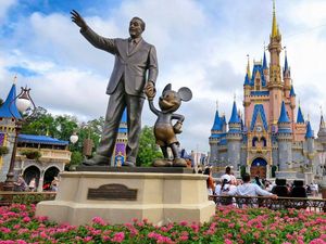 Deretan Hoaks Aneh yang Bertebaran Tahun 2023