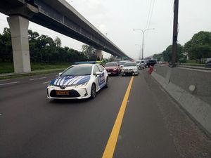 Apa Perbedaan Contraflow dengan One Way? Berikut Penjelasannya Apa Perbedaan Contraflow dengan One Way? Berikut Penjelasannya