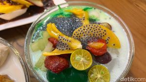 Segar! Es Kepal Rainbow hingga Es Cendol Durian dari Mataram