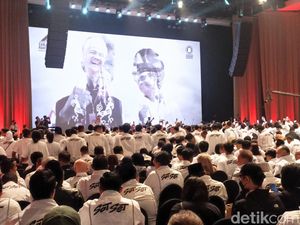 Ganjar-Mahfud Hadiri 45 Hari Menuju Kemenangan, Disambut Riuh Pendukung