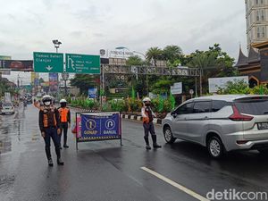 Gage Diterapkan, Mobil Pelat Ganjil Menuju Puncak Bogor Diputar Balik Gage Diterapkan, Mobil Pelat Ganjil Menuju Puncak Bogor Diputar Balik