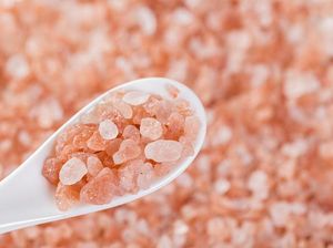 5 Manfaat Tambahkan Garam Himalaya ke Seduhan Kopi