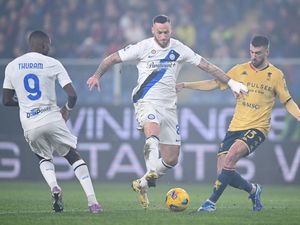 Imbang 1-1 Lawan Genoa, Inter Kembali ke Puncak