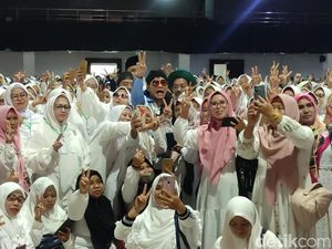 Kumpul dengan Para Nyai di Jateng, Gus Miftah: Pilar Pemenangan Prabowo-Gibran Kumpul dengan Para Nyai di Jateng, Gus Miftah: Pilar Pemenangan Prabowo-Gibran
