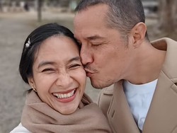 Happy Salma Ungkap Awalnya Tak Tahu Suami Bangsawan Bali