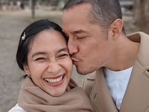 Happy Salma Ungkap Awalnya Tak Tahu Suami Bangsawan Bali Happy Salma Ungkap Awalnya Tak Tahu Suami Bangsawan Bali