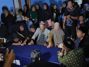 Kemlu Fasilitasi Pemulangan Jasad WNI Diduga Korban TPPO dari Kamboja Kemlu Fasilitasi Pemulangan Jasad WNI Diduga Korban TPPO dari Kamboja