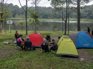 Menghabiskan Libur Tahun Baru Kemping di Danau Tambing Poso